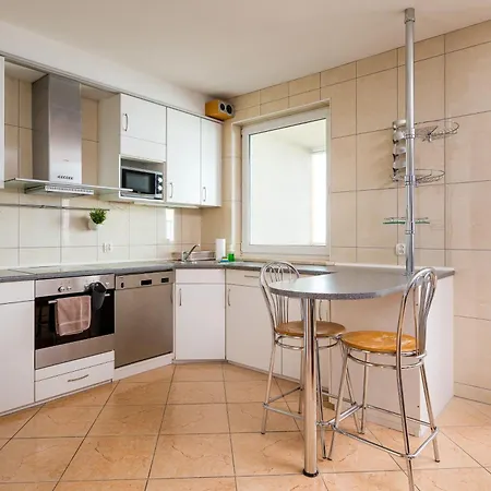 Wola Kacza Spacious By Bookinghost Daire *