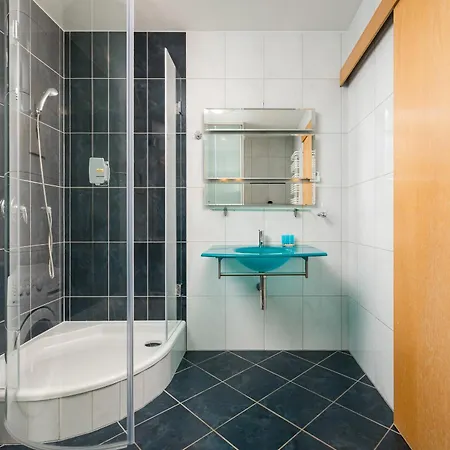 Apartman Wola Kacza Spacious By Bookinghost Varsó